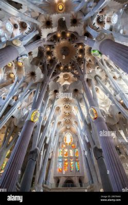  Nhà thờ Sagrada Família: Kiệt tác Gaudi Không Bao Giờ Hoàn Thành!